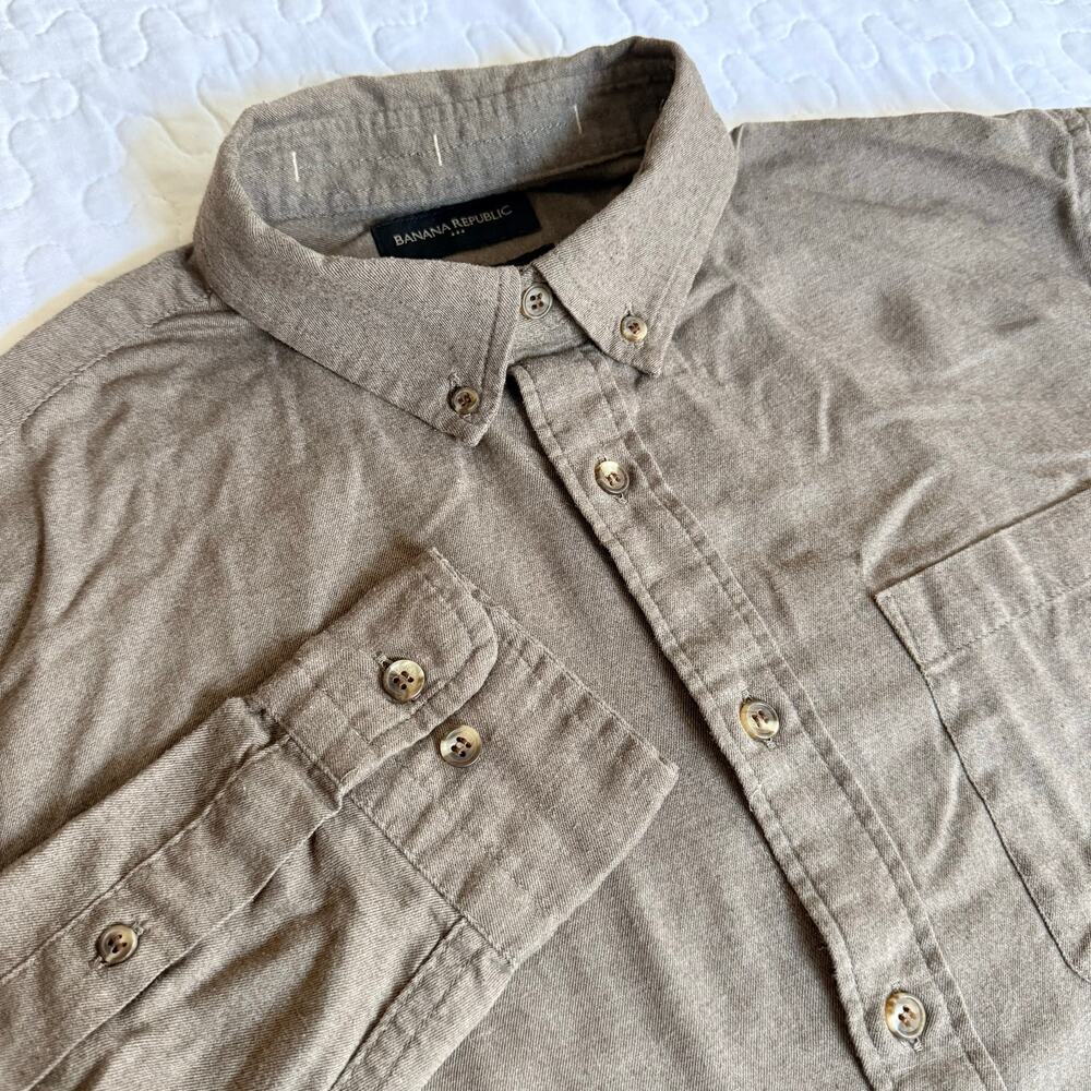 BANANA REPUBLIC MEN SLIM FIT MEDIUM LONG SLEEVE SHIRT TAN OFFICE BUSINESS CASUAL